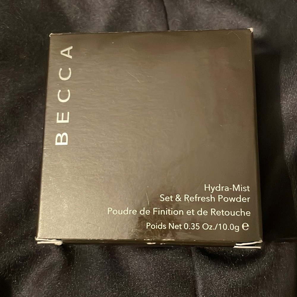 Becca Hydra-Mist Set & Refresh Powder - COLOR: Original (Sheer Creamy Beige)